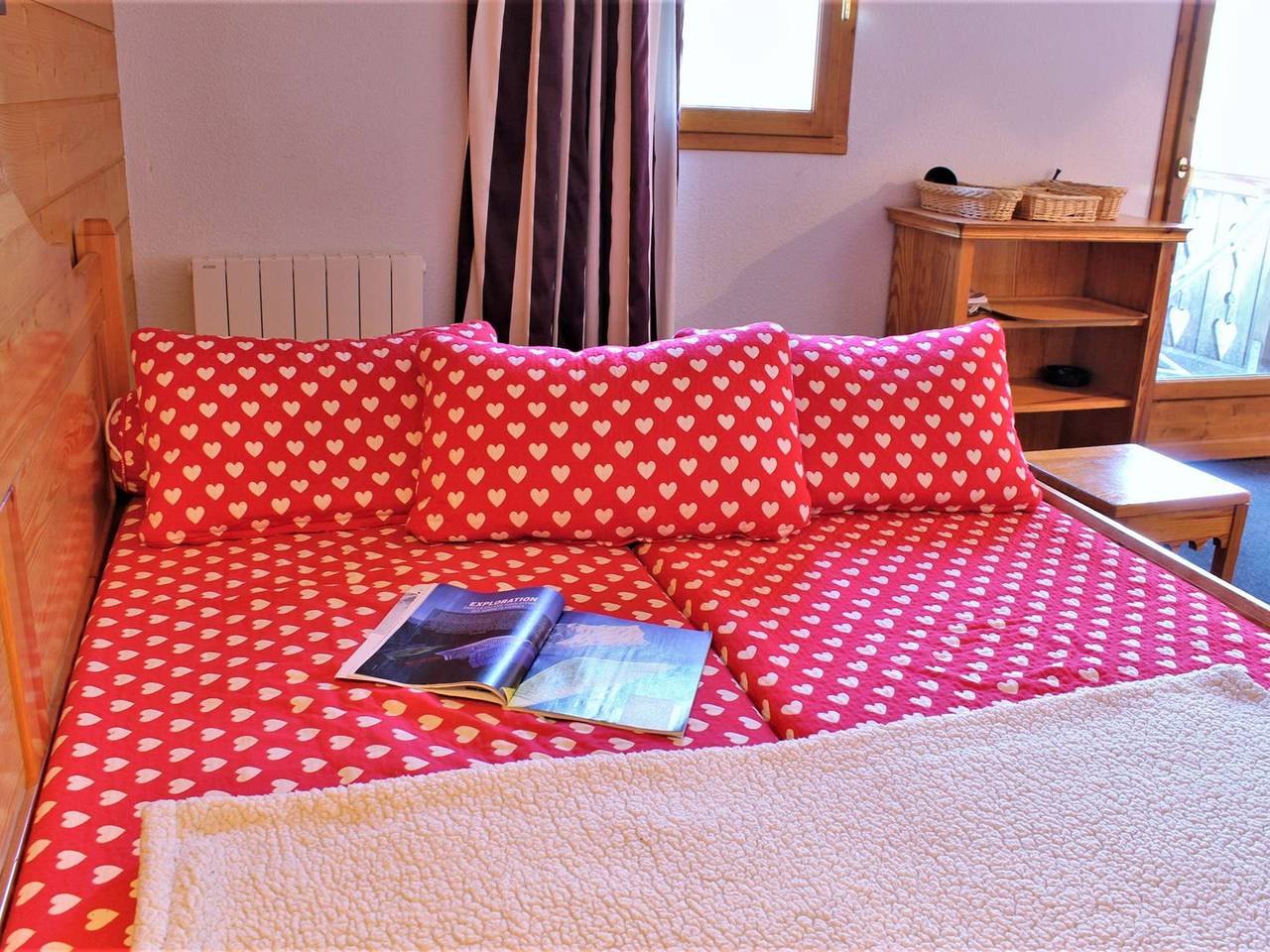 Apartamento entero, Estudio acogedor en Risoul 1850 con acceso directo a pistas, piscina, sauna y Wifi incluido in Station de Risoul, Risoul