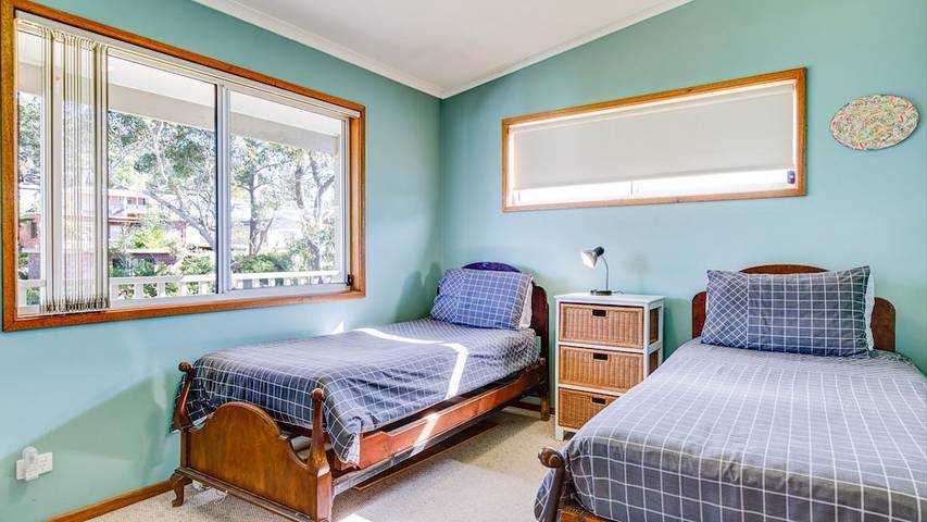 Holiday home for 9 people, with balcony and garden, with pets in Hyams Beach