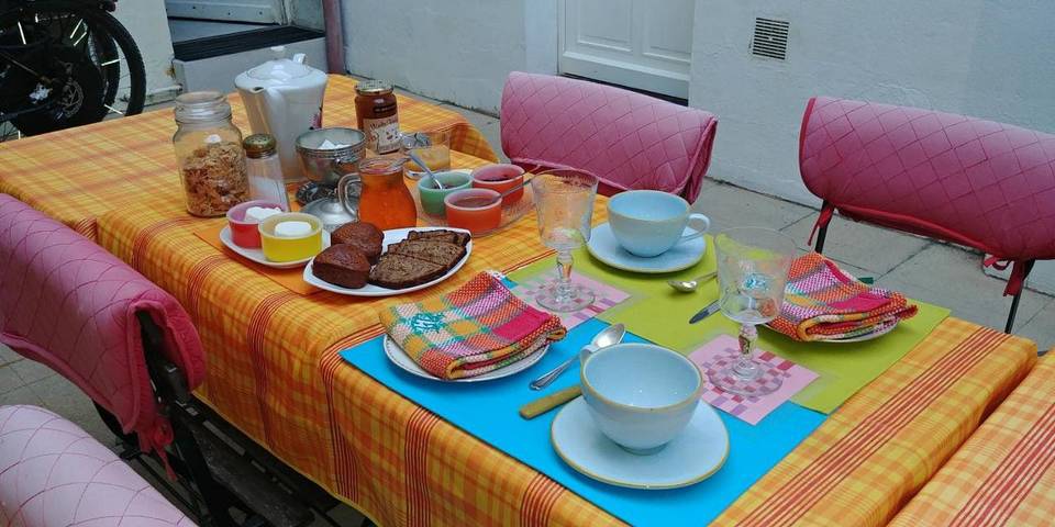 Location de vacances pour 2 personnes, avec terrasse et vue à Verdun-sur-le-Doubs - 2