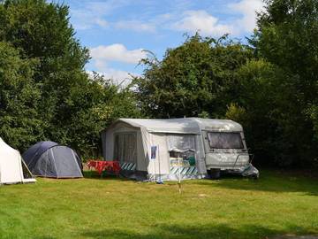 Camping pour 4 Personnes dans Saint-Pierre-de-Cormeilles, Région de Bernay, Photo 3