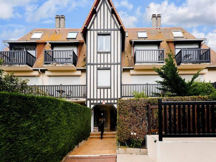 Gîte pour 4 personnes, avec balcon dans Plage De Tourgeville - 2