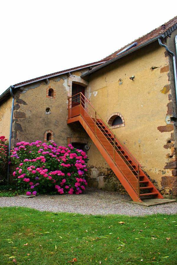 Le Domaine du Petit Tertre in Sainte-Sabine-sur-Longève, Sarthe