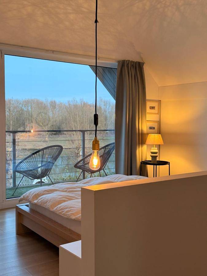 Two-Bedroom House in Maaseik, Belgisch-Limburg