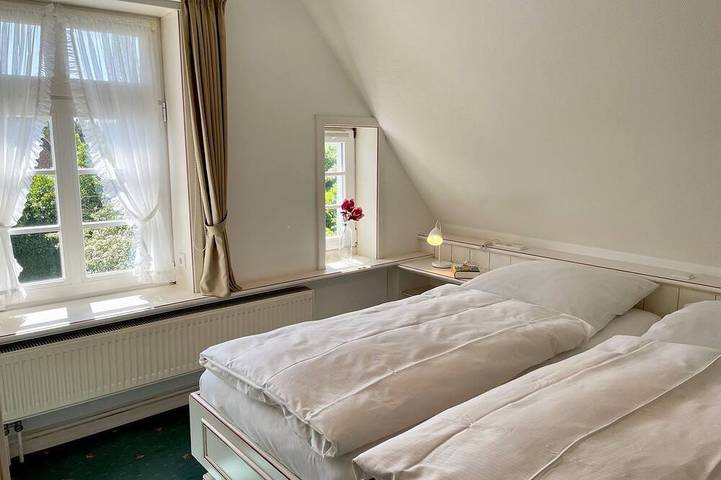 Ganze Wohnung, 3 Liv: 55qm auf drei Ebenen bieten viel Platz für bis zu 4 Personen - Landhaus in Keitum, Sylt (Gemeinde)