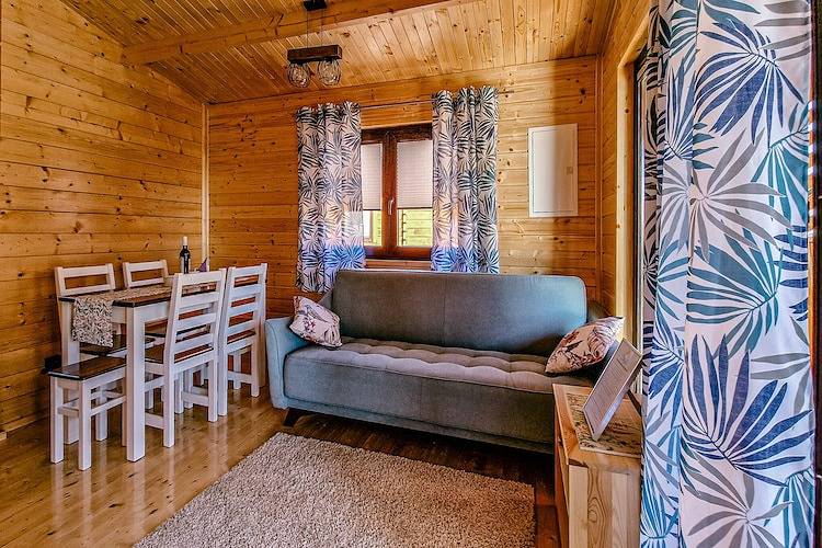 Ferienhäuser mit Terrasse, Sauna und Whirlpool in Powiat Koszaliński