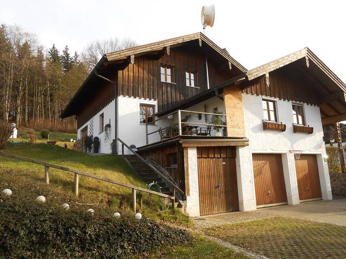 Ferienwohnung für 3 Personen, mit Terrasse und Garten