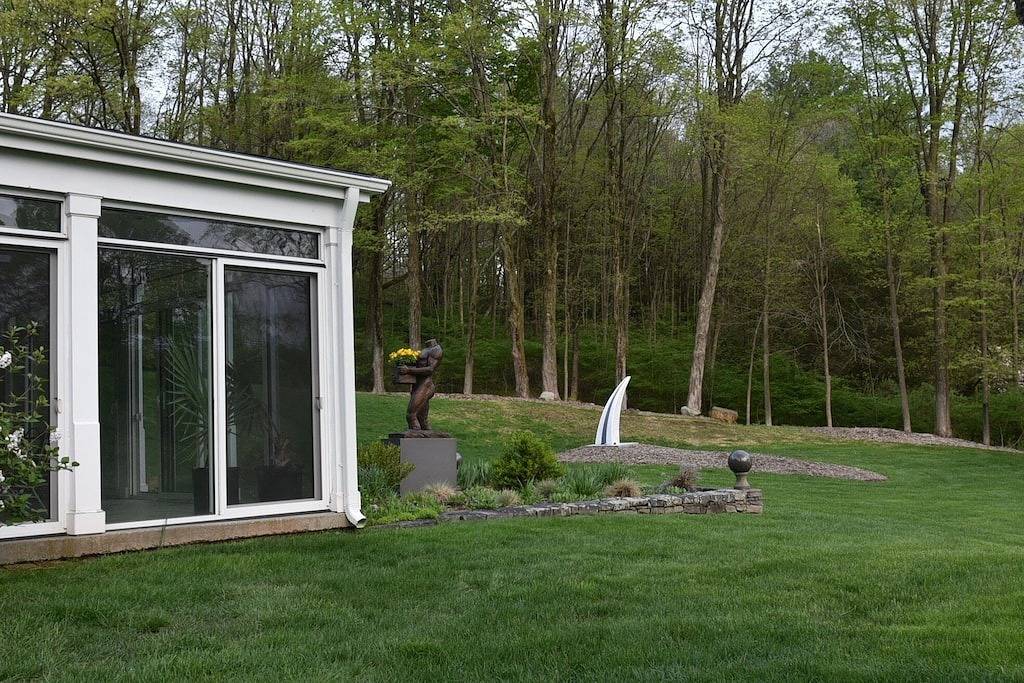 Großes, sonniges Haus mit 4 Schlafzimmern für 8 Personen und 1 Minute bis zu fünf fabelhaften Restaurants in Litchfield County