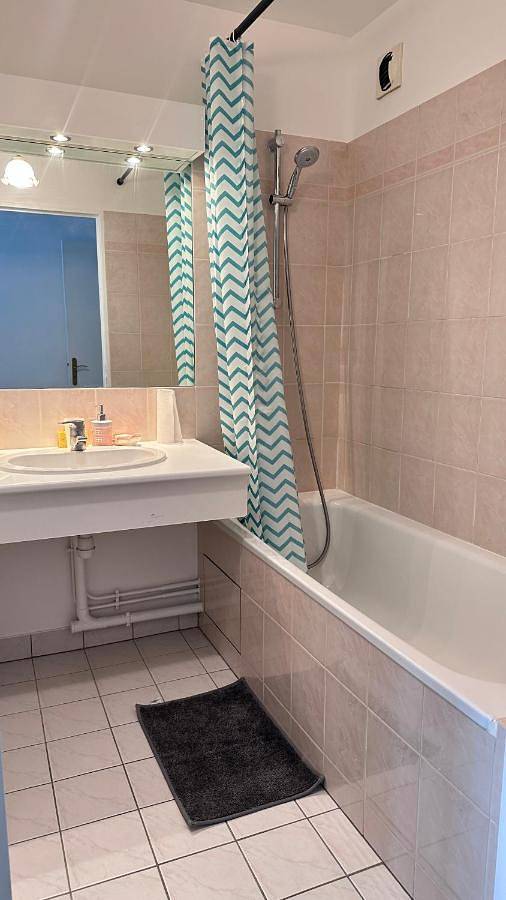 Gîte pour 2 personnes, avec balcon dans Paris La Défense Arena - 3