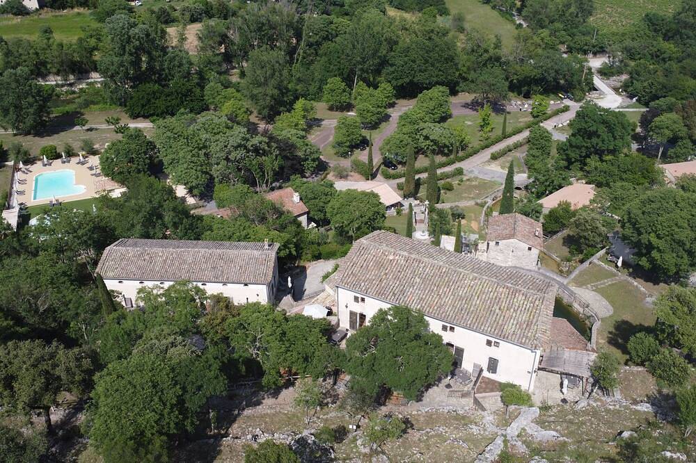 Entire apartment, Domaine de Bagard - Gîte l'Arche 64m² 5/8 pers Terrasse in Sauve, Le Vigan region