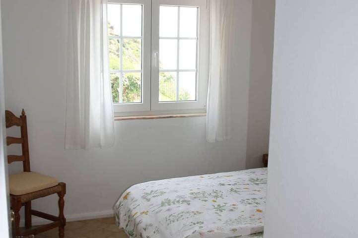 Ganze Wohnung, Casa Valeria 1.Stock direkt am Meer 2 Schlafzimmer Dachterrasse Strand Meerblick in Praia do Burgau, Budens