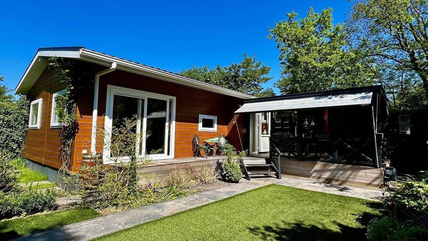 Ferienhaus für 2 Personen, mit Sauna und Garten sowie Pool in Sint Maartensvlotbrug