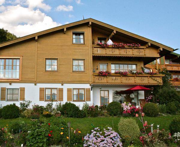 Ferienwohnung für 2 Personen, mit Balkon und Terrasse sowie Garten