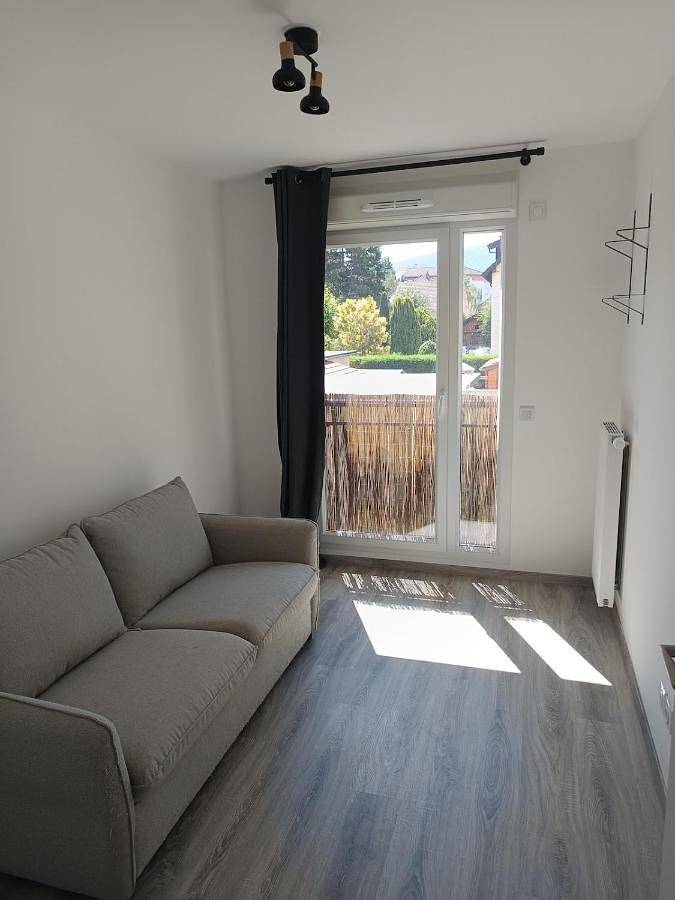 Gîte pour 4 personnes, avec balcon à Ville-la-Grand - 2