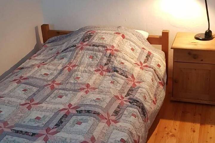 Holiday house with a large garden and swimming lake in the village in Carmzow-Wallmow, Uckermark