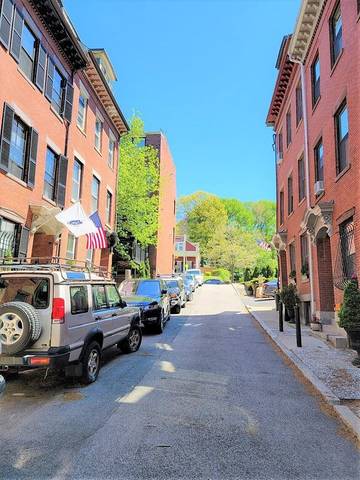 Vacation Rental for 4 Guests in Roxbury, Boston, Picture 4