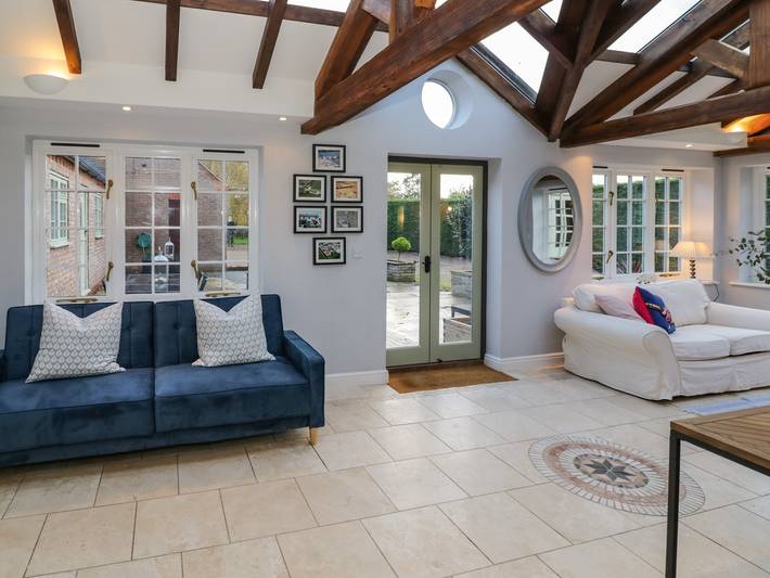 Home Farm Cottage in Napton on the Hill, Warwickshire