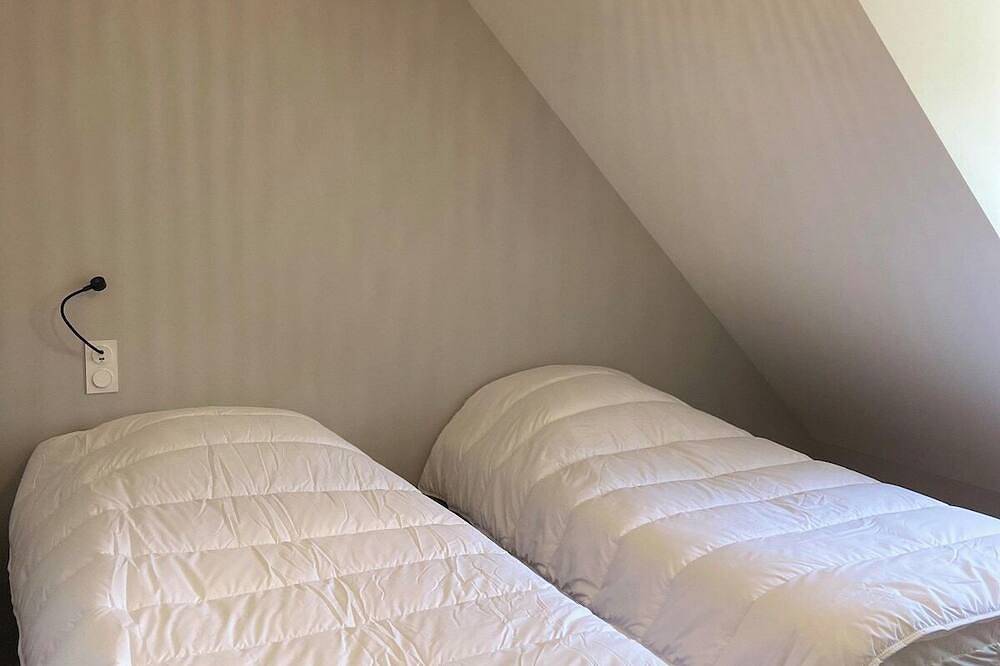 Entire apartment, La perle Bayeusaine, city center in Bayeux, Bayeux region