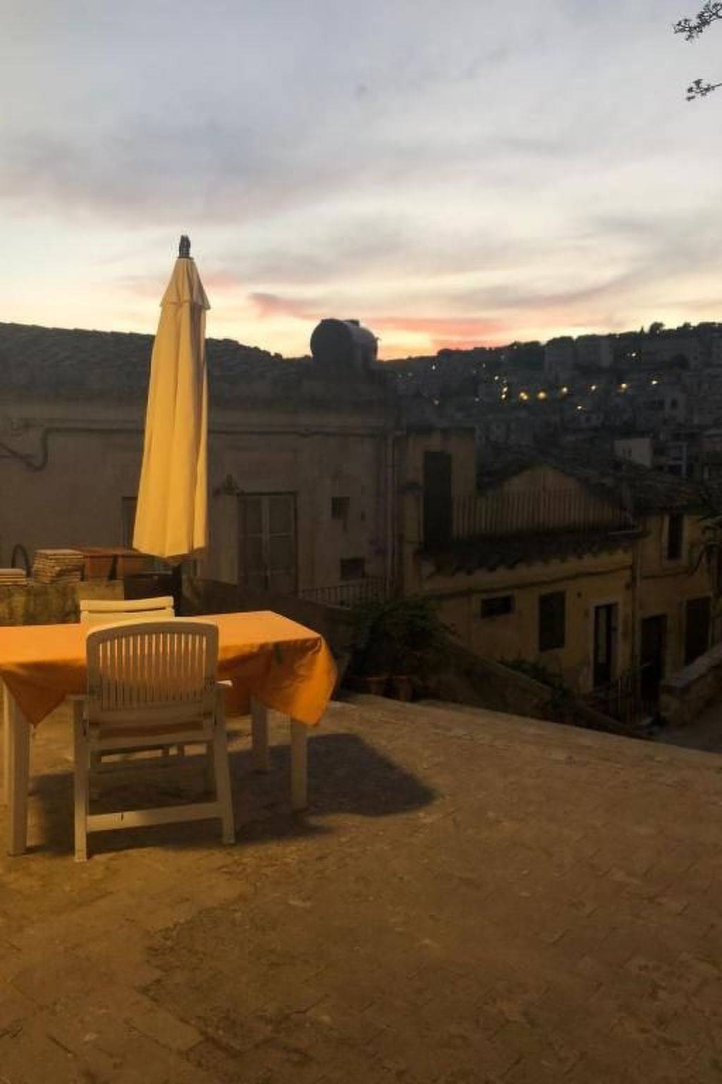 Appartement entier, 'Malteser 16' mit Wallbox in Modica (town), Modica