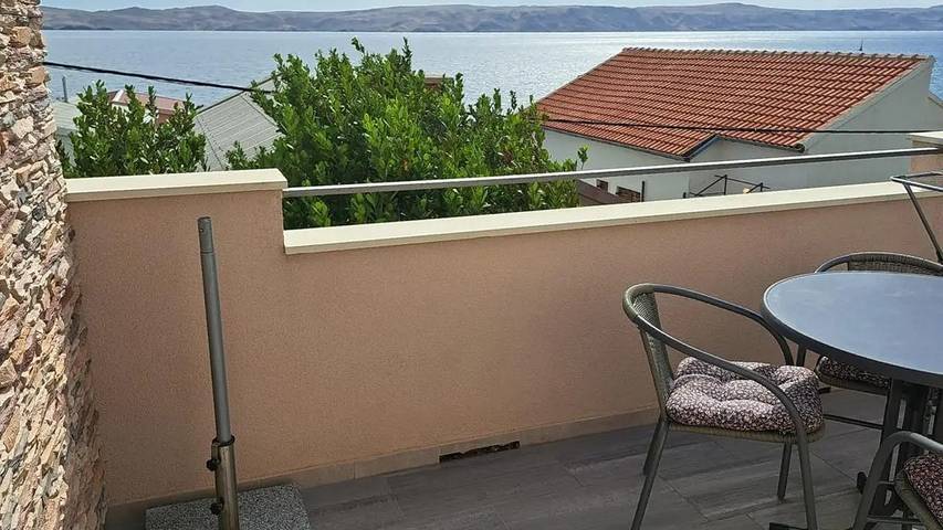 Studio für 5 Personen, mit Terrasse