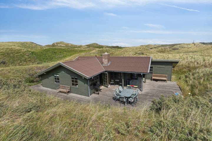 Ferienhaus für 9 Personen, mit Terrasse und Garten in Blokhus