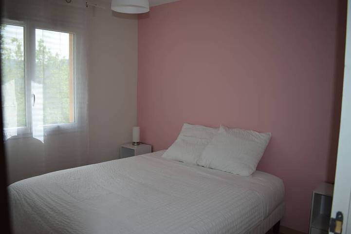 Location de vacances pour 8 personnes, avec piscine à Vesseaux - 2