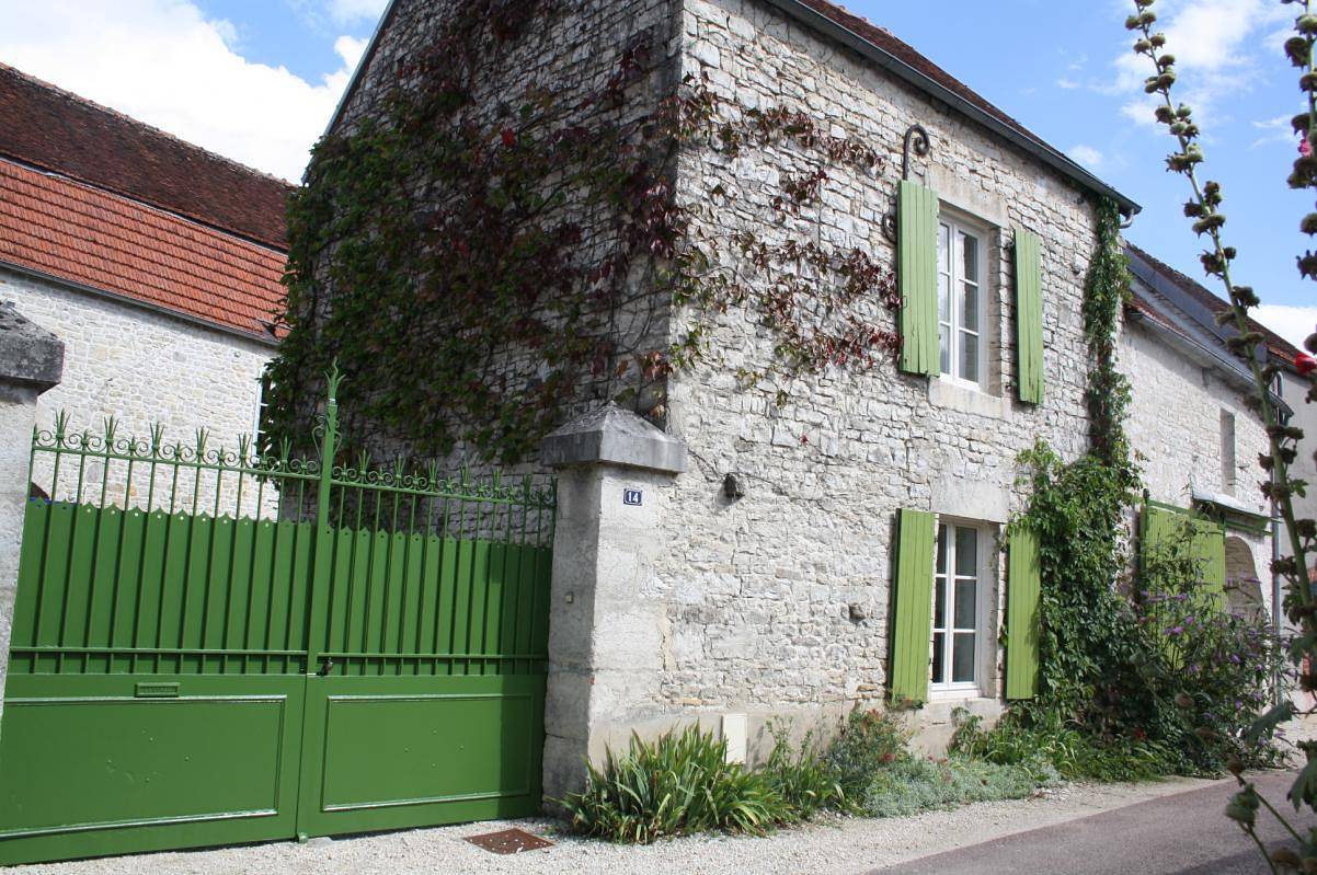 La Petite Maison d'été in Landreville, Aube