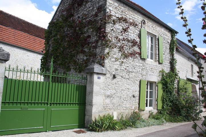 Gîte pour 6 personnes, avec Jardin et Piscine dans l' Aube - 3
