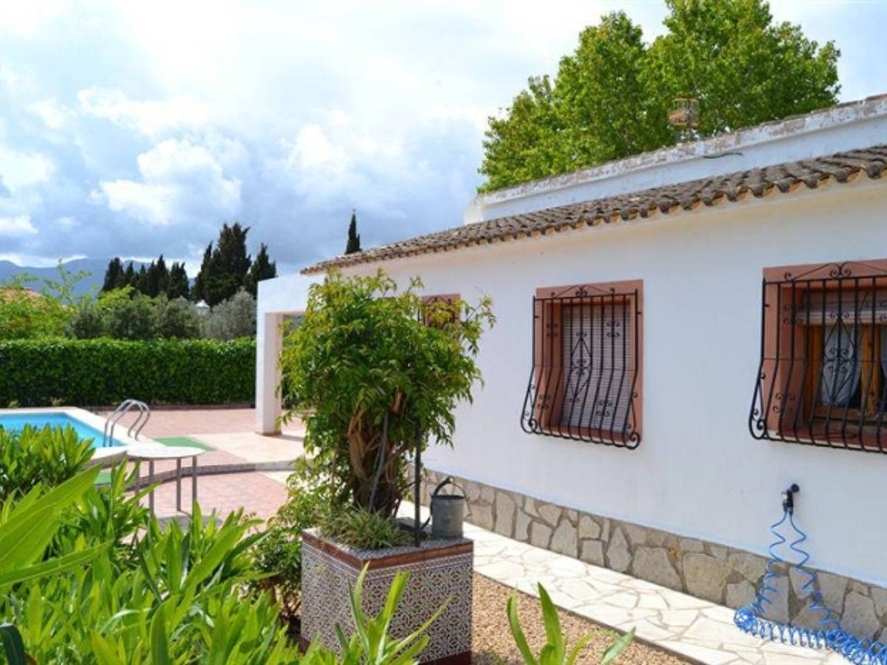 Geräumige Villa mit privatem Pool und Wlan in Oliva in Oliva, Costa Blanca