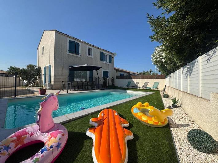 Villa pour 9 personnes, avec Terrasse ainsi que Jardin et Piscine à Béziers