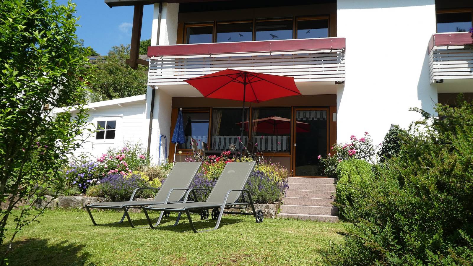 Geheel appartement, Appartement op de begane grond met bergzicht, privéterras en wifi in Baiersbronn, Central Black Forest