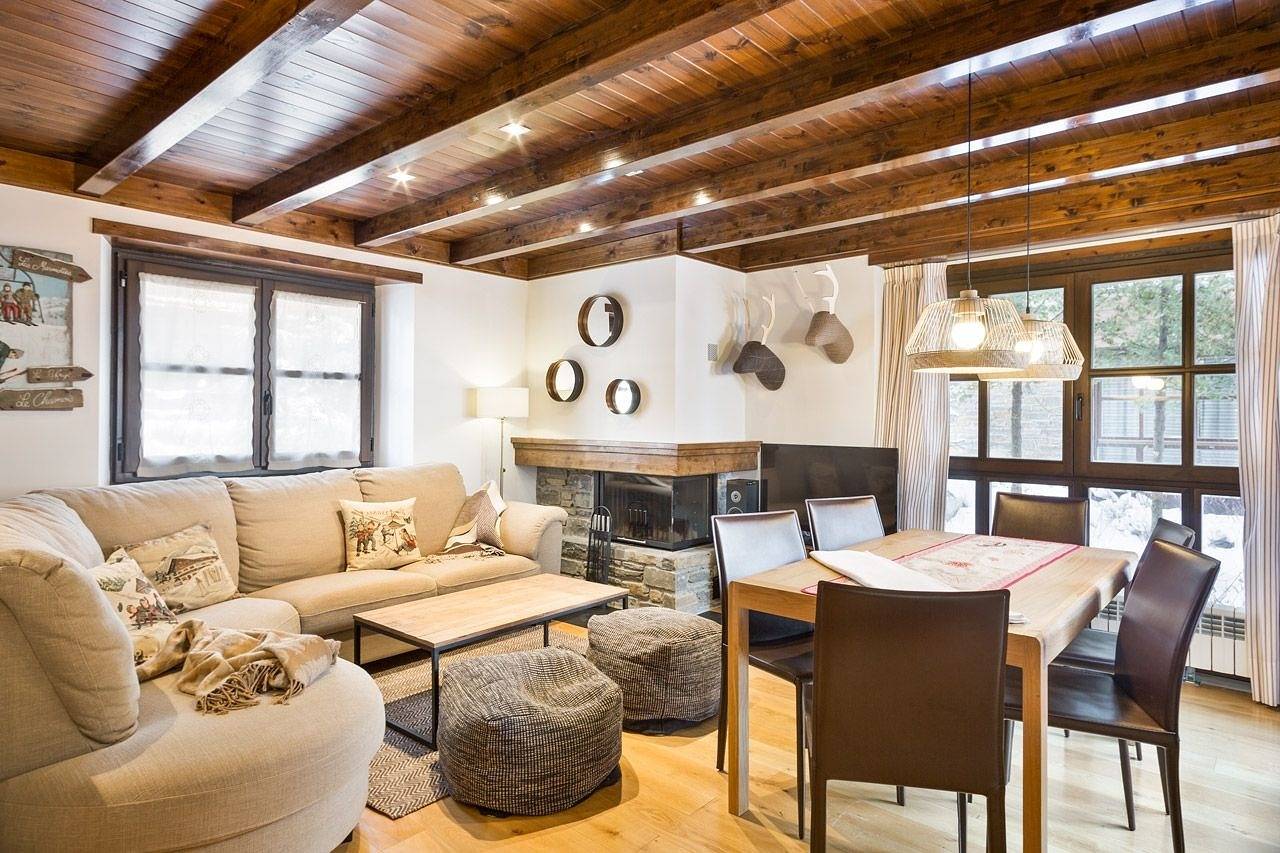 Appartement entier, Appartement de vacances pour 6 personnes avec terrasse in Baqueira, Naut Aran