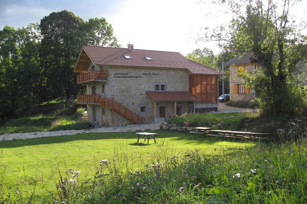Gîte au cœur du parc national du Vercors, 11 couchages, entièrement équipé in Saint-Martin-en-Vercors, Parc naturel régional du Vercors