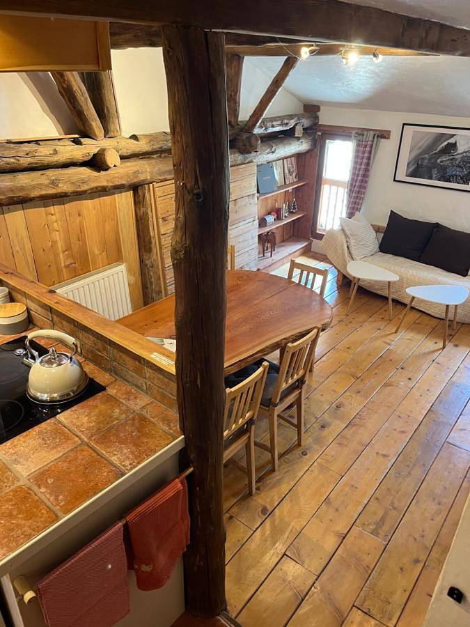Appartement entier, Two-Bedroom Apartment in Cervières, Région de Briançon