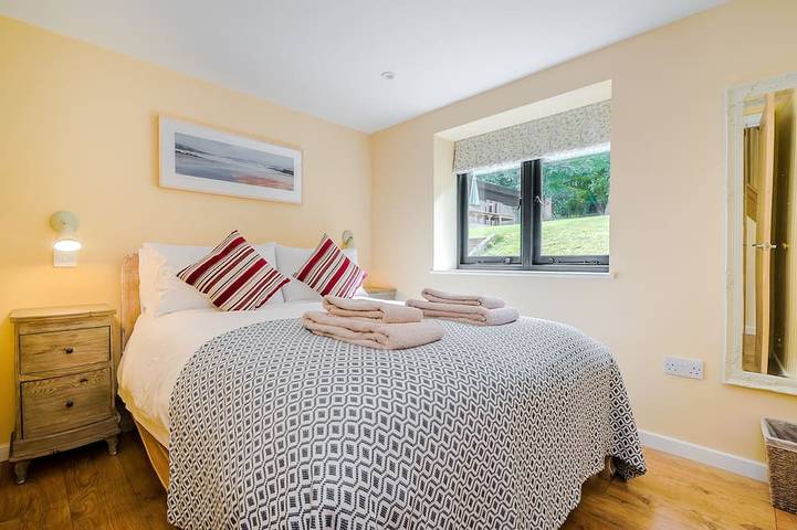 ★ Tulip Tree Cottage ★ Grand jardin + cadre village + près de Canterbury + chiens bienvenus in Bridge, Kent