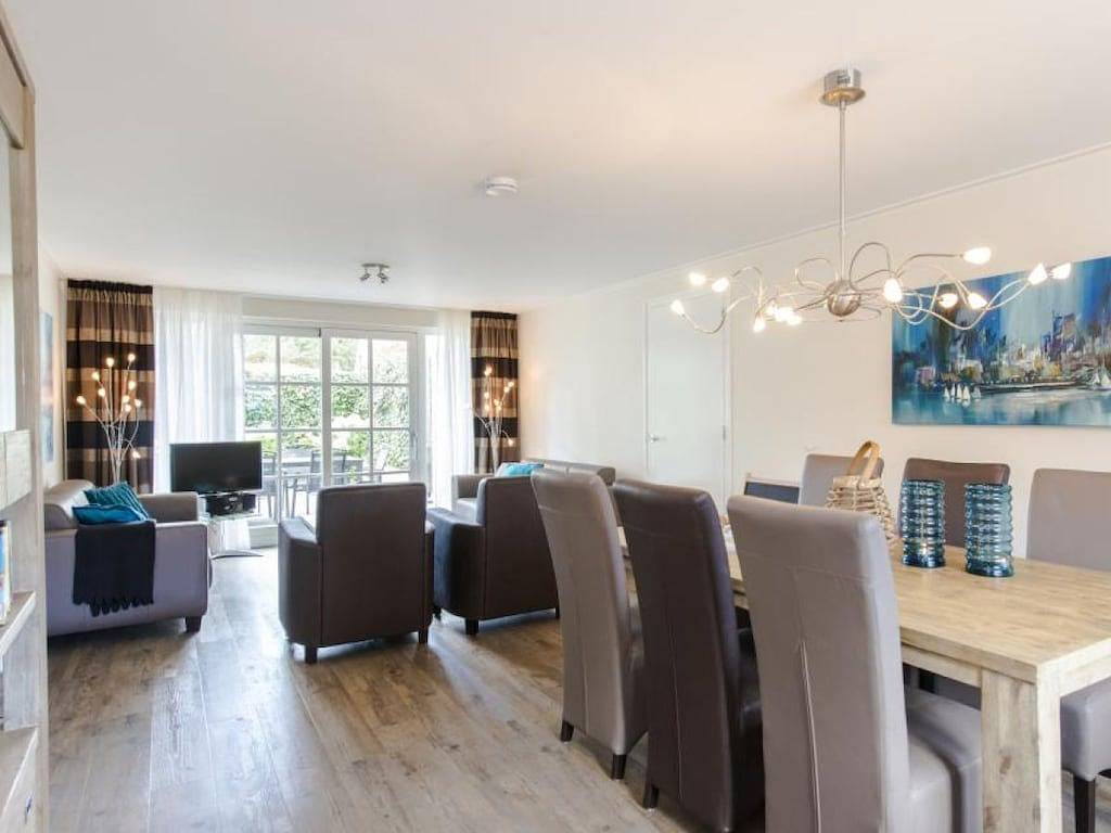 Ferienhaus in Nes mit Schwimmbecken in Nes, Westfriesische Inseln