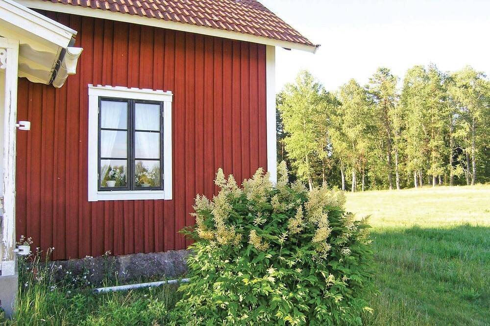 Gemütliches Haus mit 2 Schlafzimmern in. in Ramkvilla, Jönköpings län