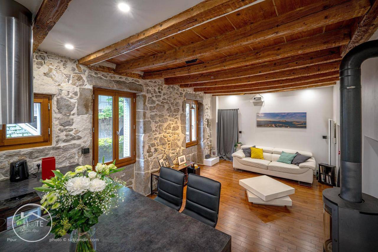 Appartement entier, L'écrin de Chambéry, cœur de centre ville, calme et espace in Chambéry, Région de Chambéry