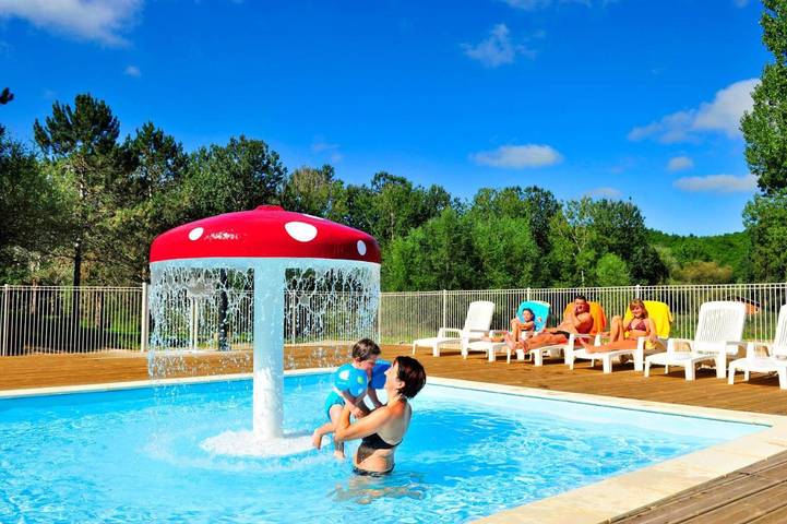 Location de vacances pour 8 personnes, avec piscine ainsi que terrasse et bassin pour enfant, animaux acceptés à La Cassagne - 4