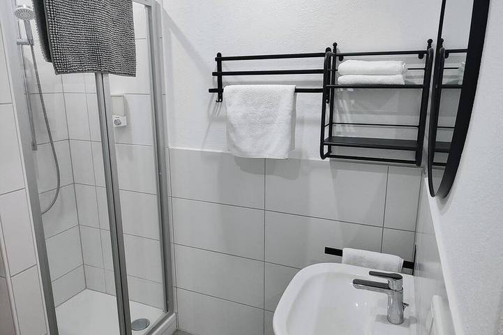 Ganze Wohnung, Business Apartment - Schreibtisch - Smart-Tv in Bruchsal, Kraichgau