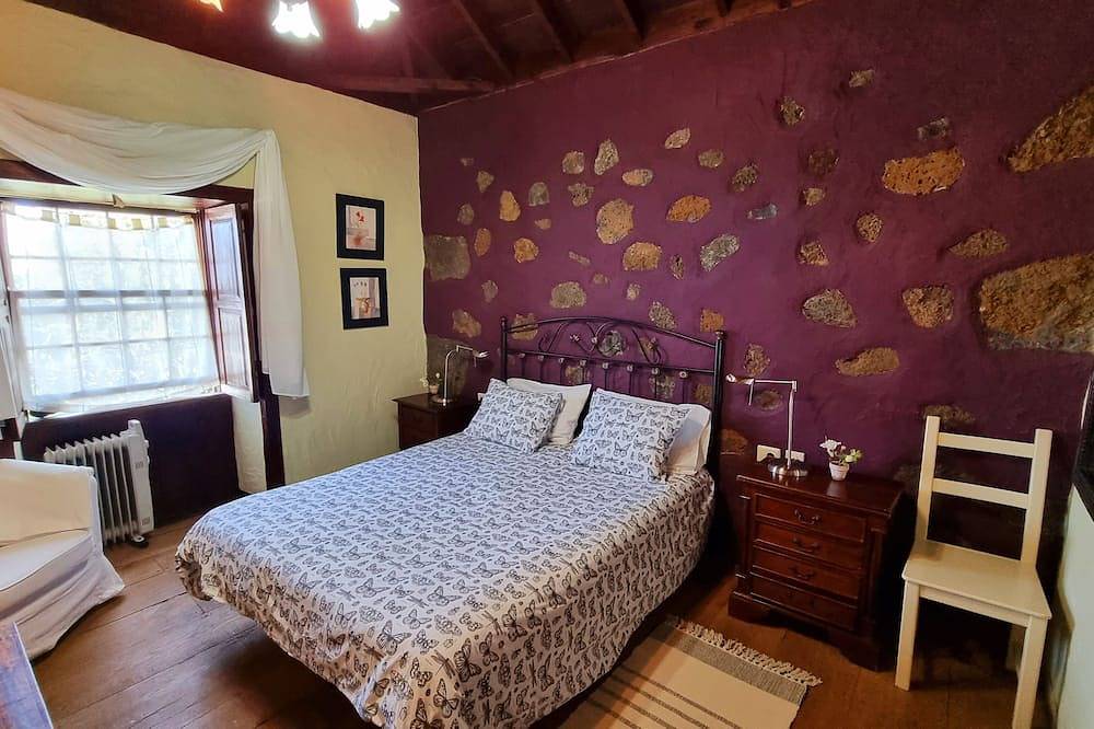 Casa Federico , rodeada de pinares y viñedos en Puntagorda, isla de La Palma in El Fayal, Puntagorda