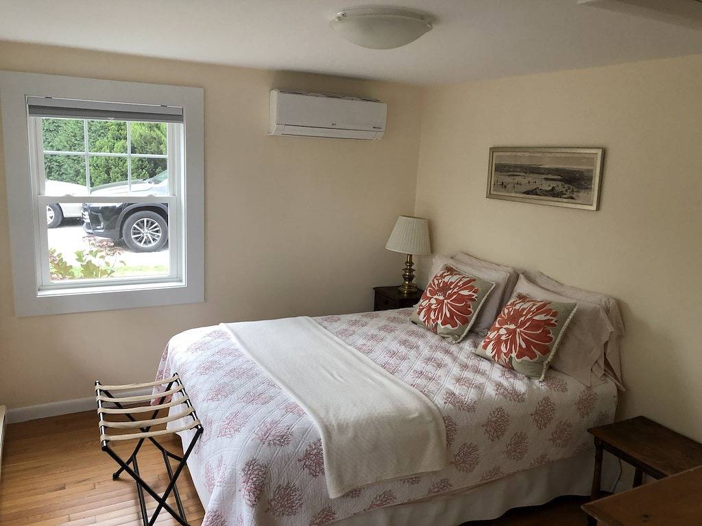 Abgeschiedenes, schönes Zuhause. Minuten von Sachuest / Second Beach und Newport! in Middletown, Newport County