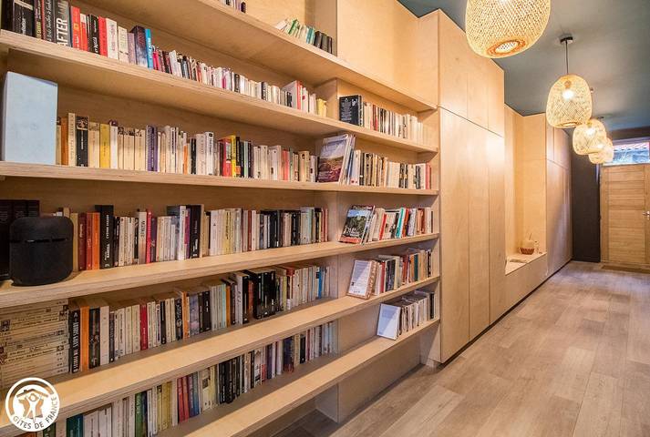 Gîte pour 12 personnes, avec terrasse à Billom - 3