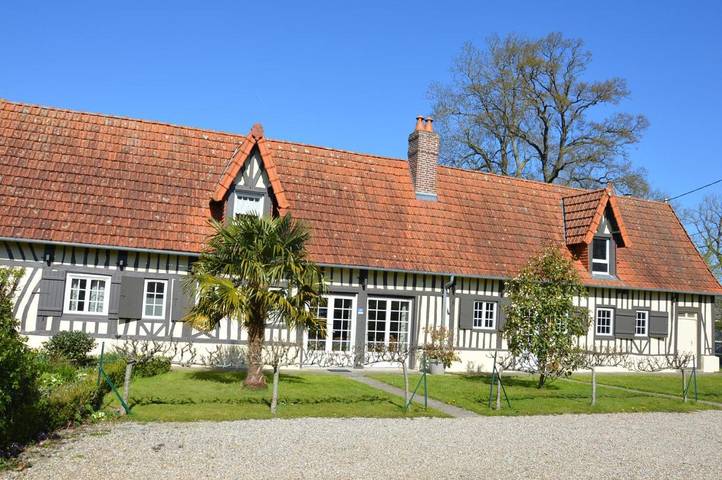 Location de vacances pour 9 personnes, avec jardin à Ouville-la-Rivière