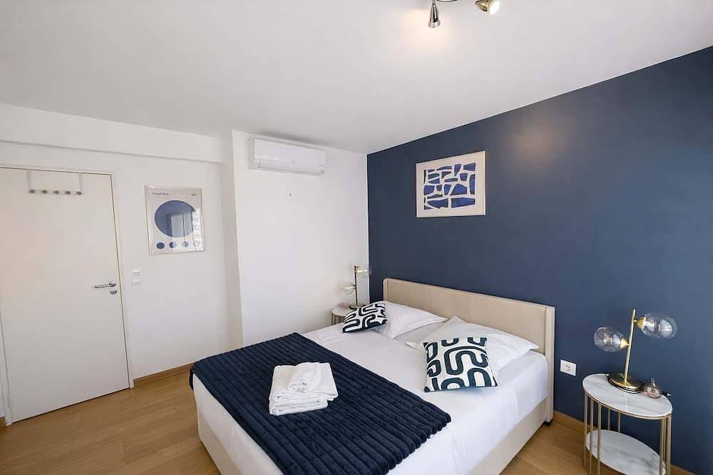 Ganze Wohnung, Charmant appartement avec balcon a Courbevoie - 4P in Courbevoie, Hauts-de-Seine