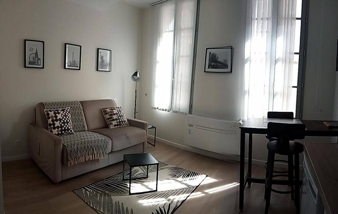 Appartement entier, Studio in Pézenas, Côte d'Améthyste