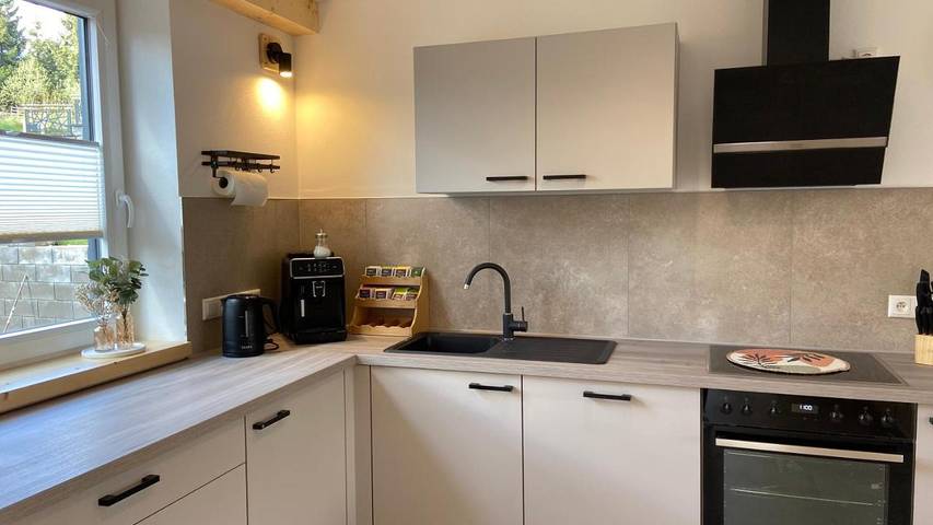 Location de vacances pour 5 personnes, avec jacuzzi et piscine ainsi que jardin et sauna, adapté aux familles à Butgenbach - 4