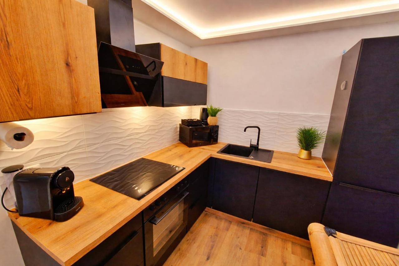 Appartement entier, Jungle Spa-4 Pers-Jacuzzi-Parking-Jardin-Clim-Colmar in Muntzenheim, Région de Colmar