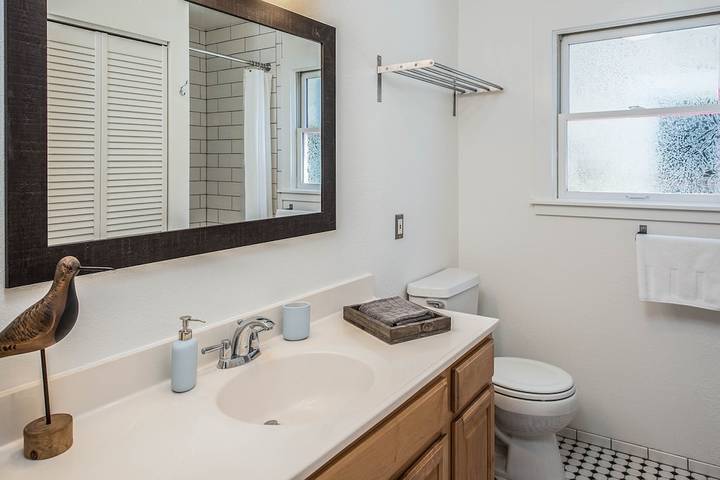 Vacation rental for 4 people, with yard in Pacific Grove