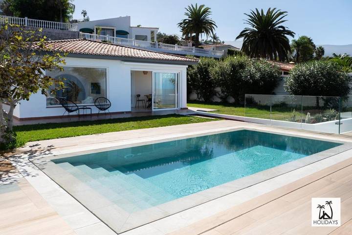Chalet para 4 personas, con piscina además de vistas y terraza, Se admiten mascotas en Valle de la Orotava