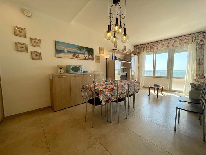 Gîte pour 5 personnes, avec vue sur l’océan ainsi que vue et balcon à Caorle - 2